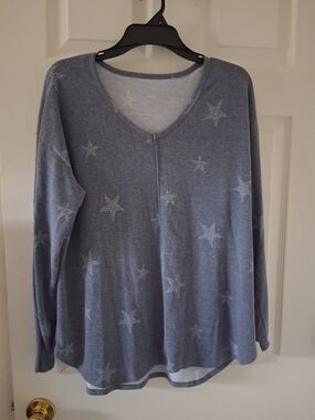 Maurices Blue V-Neck Long Sleeve Star Sweater